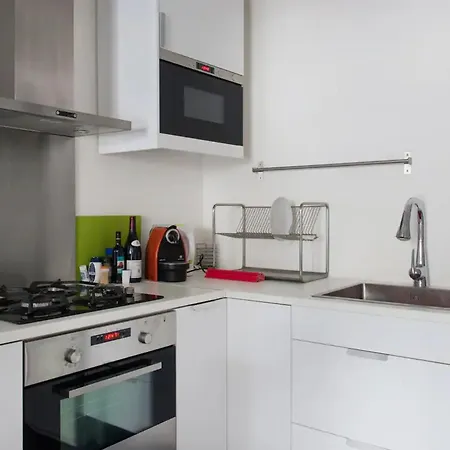 Steps Away From The Arc De Triomphe - Prime Location * París