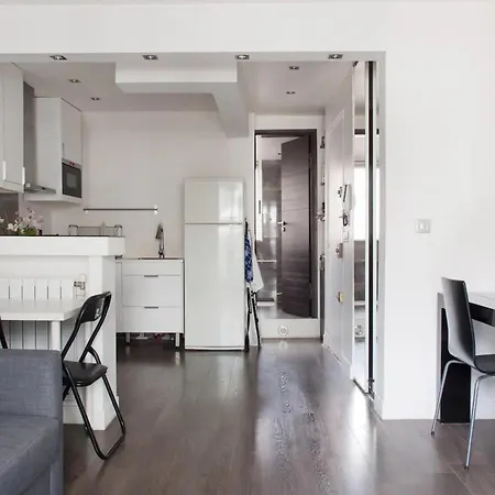 Apartamento Steps Away From The Arc De Triomphe - Prime Location